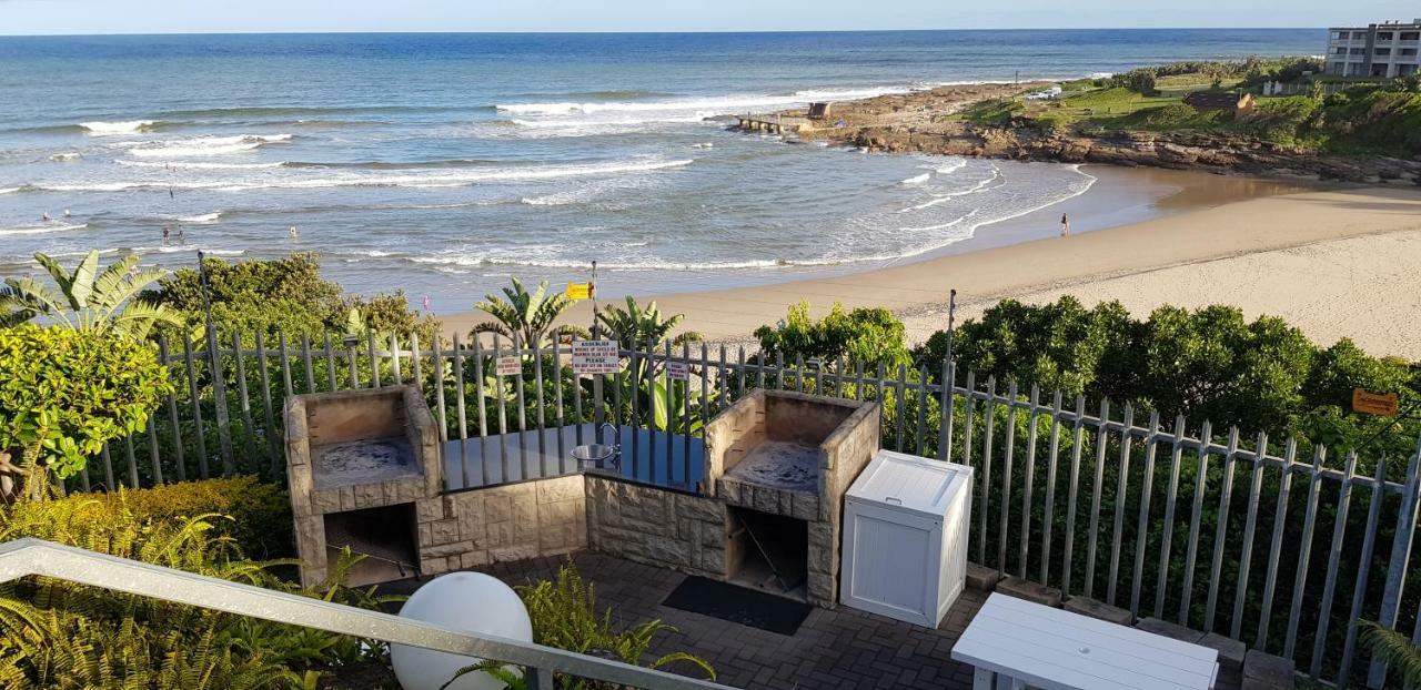 Aride 4 Awesome View Of Uvongo Main Swimming Beach From Communal Braai Area Apartment Маргат Екстериор снимка